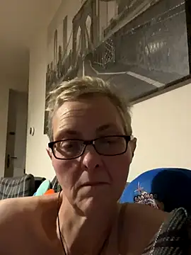 Curvy-Jinx online show from 11-02-25, 03:42