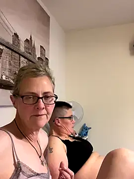 Curvy-Jinx online show from 11-08-25, 09:02