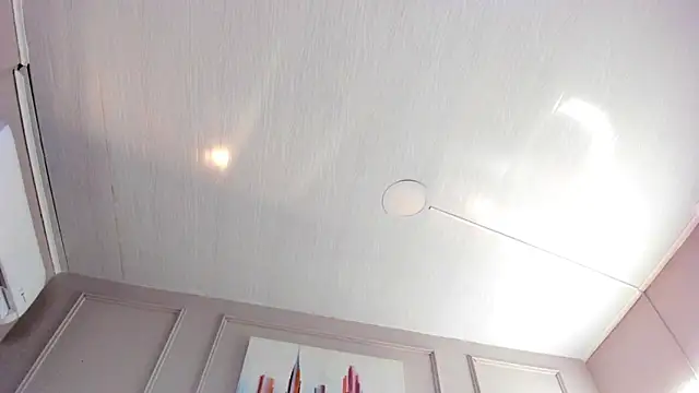 mia kisses2 online show from 12-16-25, 04:17