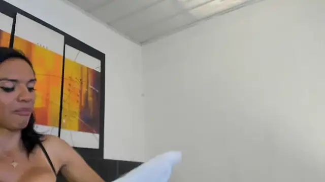 Snapshot of MeganRhyder chatting on 05-17-26, 02:35 MeganRhyder online show from 05-17-26, 02:35