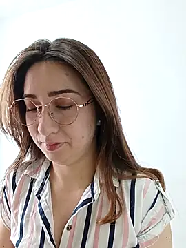 Snapshot of SUSY__06 chatting on 10-22-25, 12:05 SUSY 06 online show from 10-22-25, 12:05