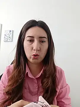 Snapshot of SUSY__06 chatting on 11-01-25, 12:07 SUSY 06 online show from 11-01-25, 12:07