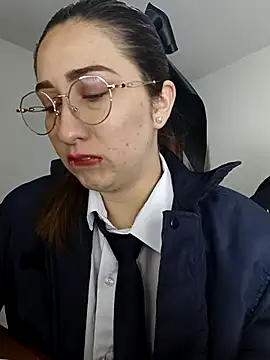 Snapshot of SUSY__06 chatting on 11-14-25, 12:04 SUSY 06 online show from 11-14-25, 12:04