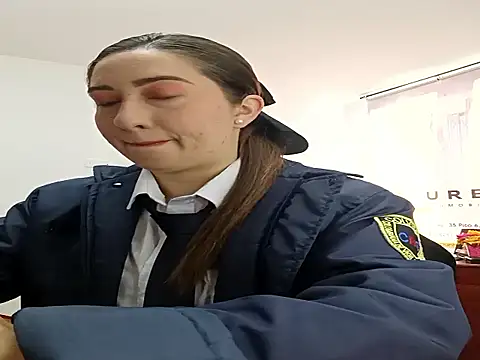 Snapshot of SUSY__06 chatting on 11-27-25, 12:07 SUSY 06 online show from 11-27-25, 12:07