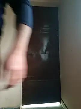 MaxB057 online show from 12-19-25, 09:27