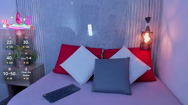 Emili  hot online show from 11-18-25, 12:20