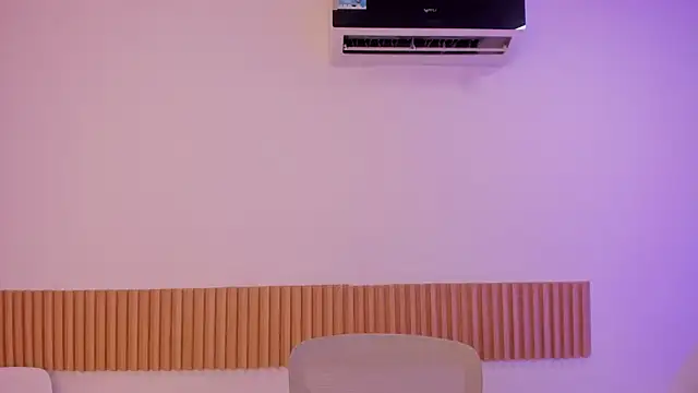 Snapshot of OliviaSweett chatting on 01-12-26, 05:40 OliviaSweett online show from 01-12-26, 05:40