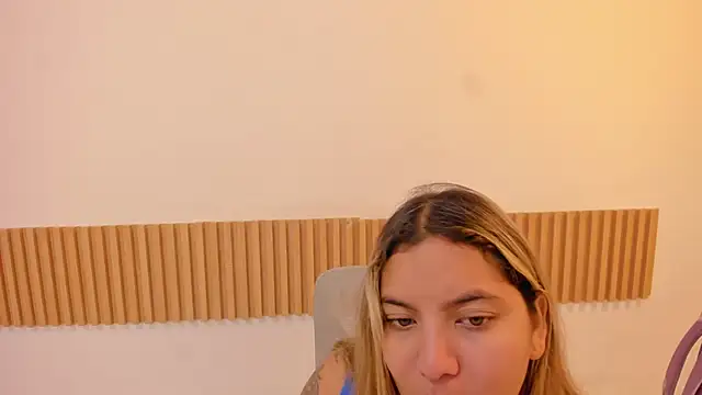 Snapshot of OliviaSweett chatting on 06-06-26, 03:06 OliviaSweett online show from 06-06-26, 03:06