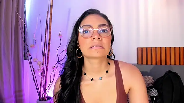 LunaAspen  online show from 04-17-26, 06:11