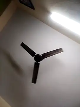 Snapshot of Devi-with-Ram chatting on 10-06-25, 04:26 Devi-with-Ram online show from 10-06-25, 04:26