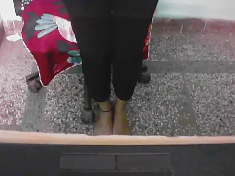 Snapshot of Lovely_bhabhi143 chatting on 03-13-26, 06:31 Lovely bhabhi143 online show from 03-13-26, 06:31