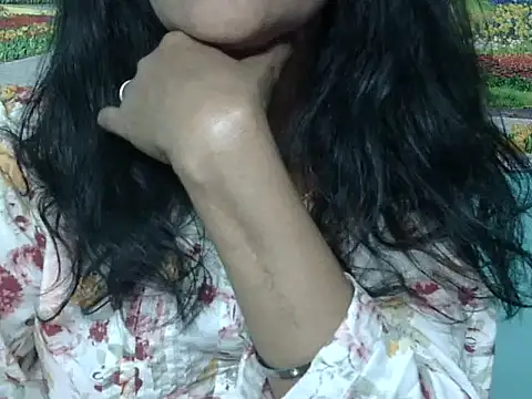 Snapshot of Lovely_bhabhi143 chatting on 05-01-26, 06:07 Lovely bhabhi143 online show from 05-01-26, 06:07