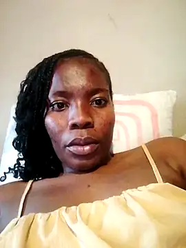 Snapshot of Sweetheart1695 chatting on 09-10-25, 03:01 Sweetheart1695 online show from 09-10-25, 03:01