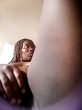 Snapshot of Sweetheart1695 chatting on 12-17-25, 10:10 Sweetheart1695 online show from 12-17-25, 10:10