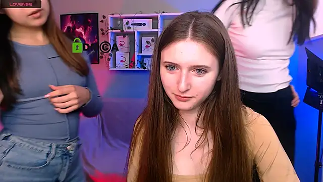 Snapshot of nekky_mouse chatting on 09-12-25, 09:42 nekky mouse online show from 09-12-25, 09:42