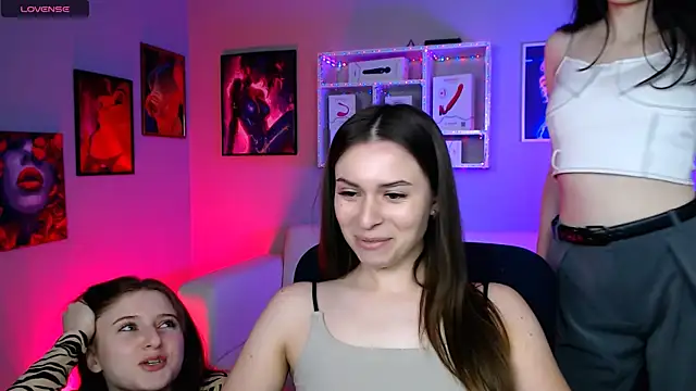 Snapshot of nekky_mouse chatting on 10-07-25, 09:28 nekky mouse online show from 10-07-25, 09:28