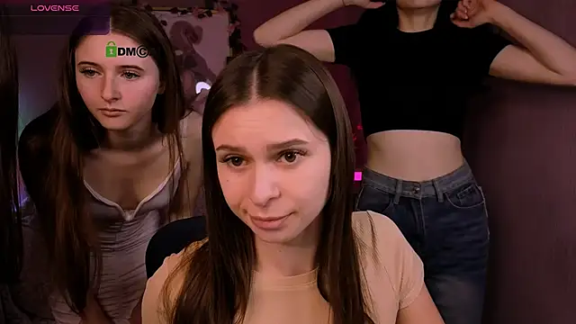 Snapshot of nekky_mouse chatting on 10-13-25, 09:31 nekky mouse online show from 10-13-25, 09:31