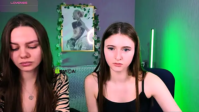 Snapshot of nekky_mouse chatting on 11-29-25, 11:35 nekky mouse online show from 11-29-25, 11:35