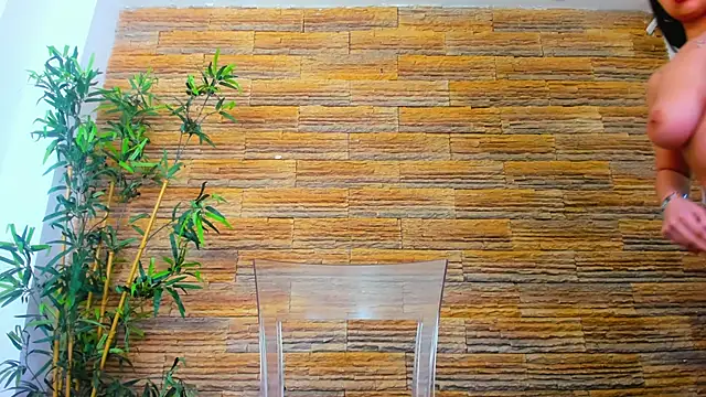 Cupcake Izzy online show from 04-14-26, 05:02