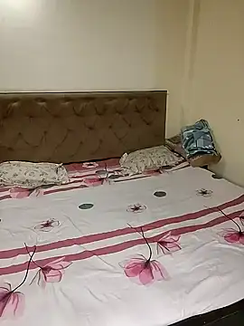 Snapshot of missneha61 chatting on 09-28-25, 07:08 missneha61 online show from 09-28-25, 07:08