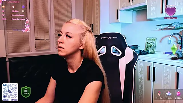 Snapshot of space_danger chatting on 10-12-25, 03:33 space danger online show from 10-12-25, 03:33