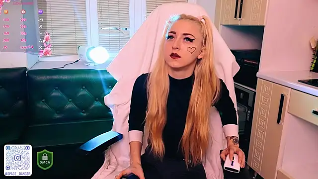 Snapshot of space_danger chatting on 10-18-25, 02:07 space danger online show from 10-18-25, 02:07