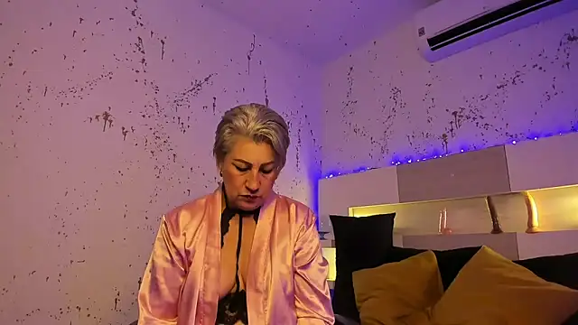 Snapshot of JaddeWalker chatting on 11-09-25, 11:30 JaddeWalker online show from 11-09-25, 11:30