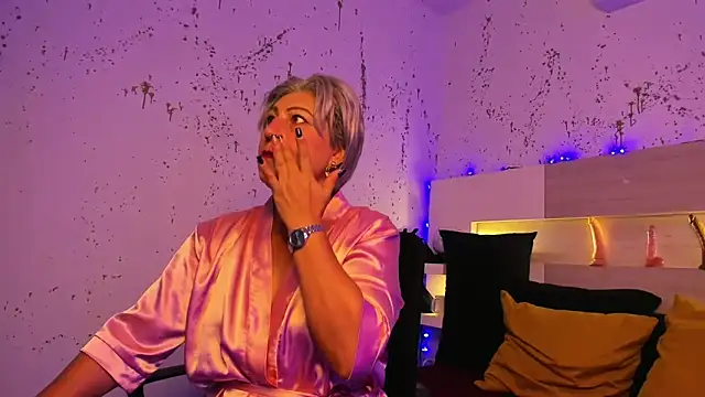 Snapshot of JaddeWalker chatting on 11-15-25, 11:18 JaddeWalker online show from 11-15-25, 11:18