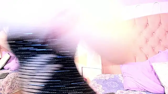 CloeyGraweing online show from 10-16-25, 06:31