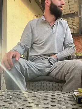 Michel huge online show from 04-08-26, 06:08