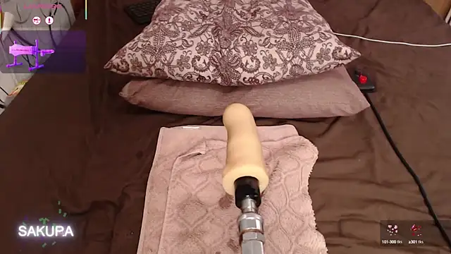 Snapshot of M_I_L_F_A chatting on 10-05-25, 07:39 M I L F A online show from 10-05-25, 07:39