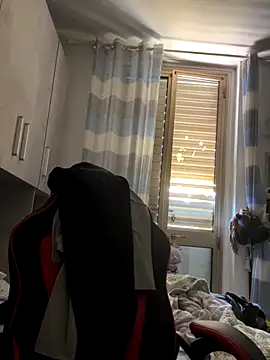 Snapshot of Thelouniost334___ chatting on 09-11-25, 11:43 Thelouniost334 online show from 09-11-25, 11:43