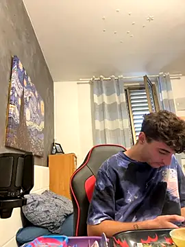 Snapshot of Thelouniost334___ chatting on 09-22-25, 10:06 Thelouniost334 online show from 09-22-25, 10:06