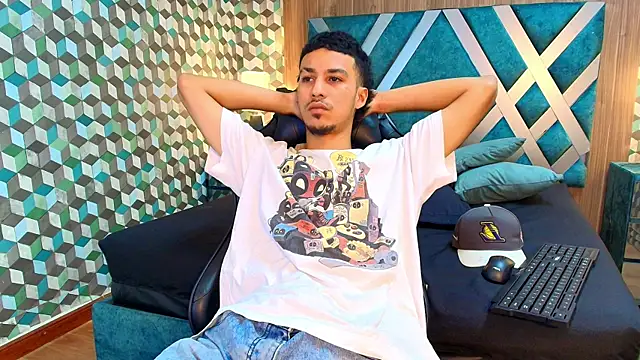 Marcus Jeron online show from 12-15-25, 05:50