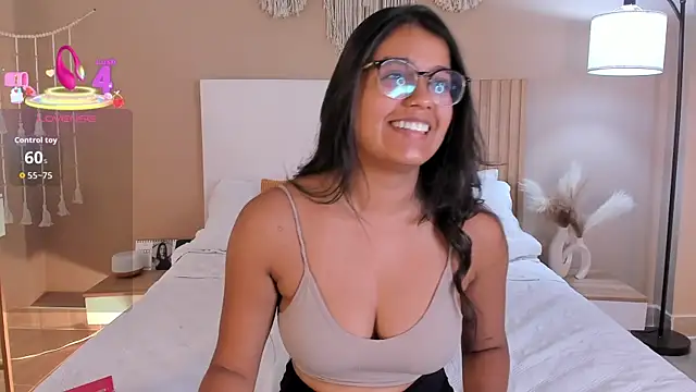 Snapshot of Camila_Bustamante chatting on 04-17-26, 03:15 Camila Bustamante online show from 04-17-26, 03:15