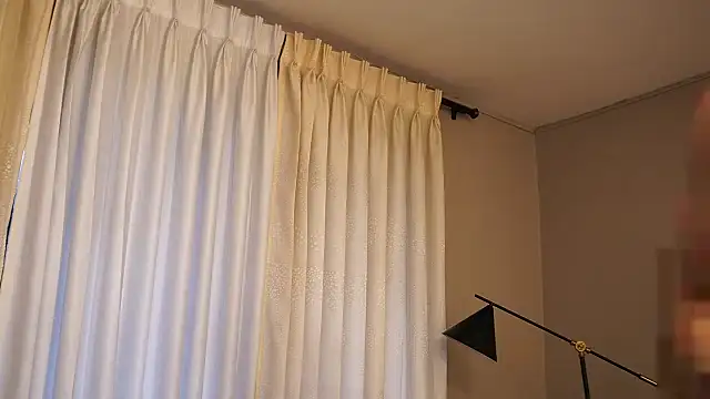 Thiago Valente online show from 10-14-25, 01:01