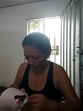 marinita13 online show from 11-19-25, 04:07