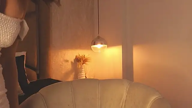 scarlethlux online show from 12-20-25, 12:07