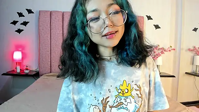 TerumiKitty online show from 11-13-25, 08:30