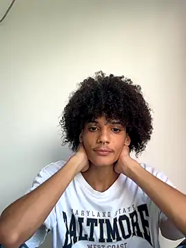 Snapshot of Max_Rain chatting on 10-03-25, 07:55 Max Rain online show from 10-03-25, 07:55