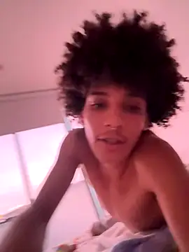 Snapshot of Max_Rain chatting on 10-11-25, 10:30 Max Rain online show from 10-11-25, 10:30