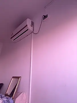 Snapshot of Max_Rain chatting on 10-12-25, 08:08 Max Rain online show from 10-12-25, 08:08