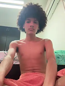 Snapshot of Max_Rain chatting on 10-17-25, 10:01 Max Rain online show from 10-17-25, 10:01