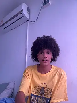 Snapshot of Max_Rain chatting on 10-21-25, 05:13 Max Rain online show from 10-21-25, 05:13