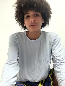 Snapshot of Max_Rain chatting on 11-01-25, 12:23 Max Rain online show from 11-01-25, 12:23