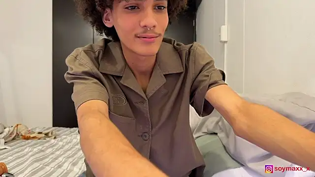 Snapshot of Max_Rain chatting on 01-14-26, 08:25 Max Rain online show from 01-14-26, 08:25