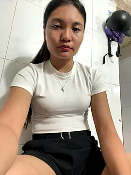 Duyen02 online show from 10-09-25, 05:44