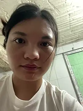 Duyen02 online show from 10-13-25, 10:32