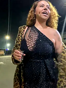 Chloe Leaozinho online show from 10-05-25, 10:40