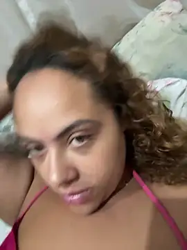 Chloe Leaozinho online show from 03-08-26, 12:41